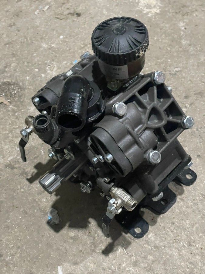 Насос водяной (орошения) WIRTGEN W210 2630506